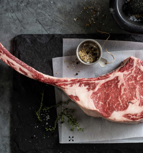 Sườn Bò Úc Tomahawk Cape Grim 1kg